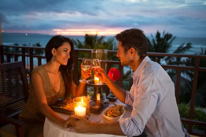 Romantisches Abendessen zu zweit | © panthermedia.net / luckybusiness