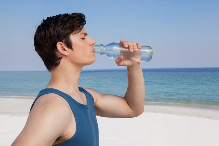 Genug Wasser trinken | © panthermedia.net /Wavebreakmedia ltd
